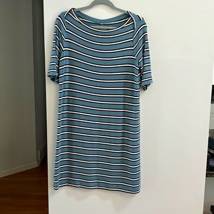 Loft short sleeve comfortable dress.